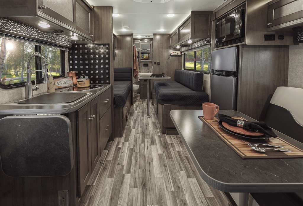 2016 Winnebago Fuse 23A Interior